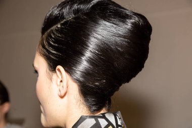 Güzel model backstage içinde poz