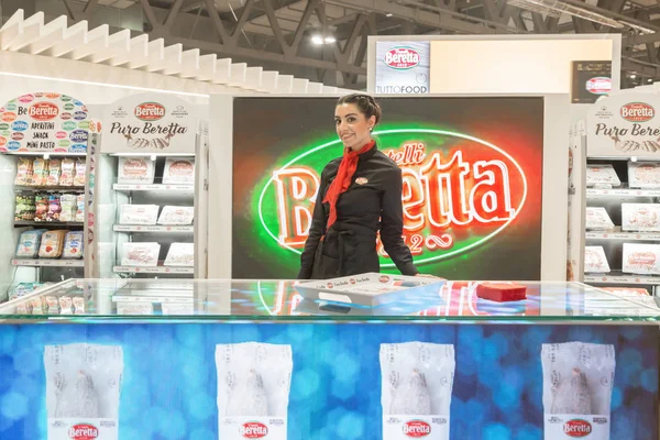 Hostess at Tuttofood 2019 in Milan, Italy — Stock Photo, Image