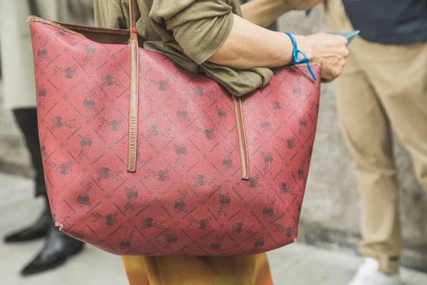 Detail of bag at Milan Men's Fashion Week — Stock Photo, Image