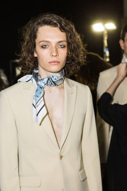 Kuliste poz veren model