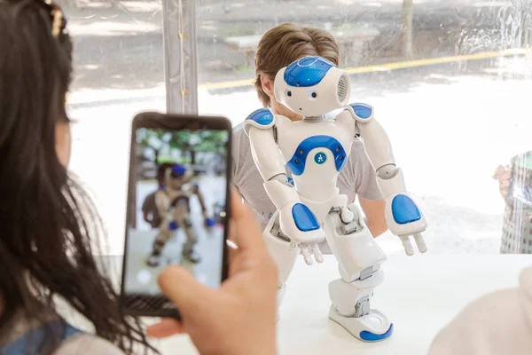 Nao robot w: Wired Next Fest 2019 w Mediolan, Włochy — Zdjęcie stockowe