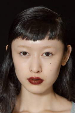 Muhteşem model backstage içinde poz