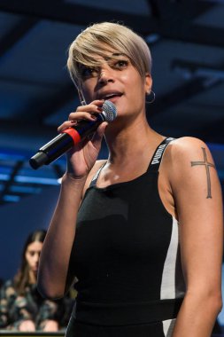 Milano Oyunları Haftası 2019 'da şarkıcı Elodie