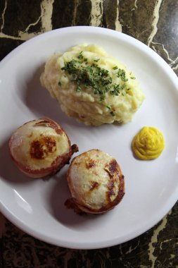 tavuk biftek ve patates püresi