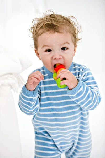 Retrato Lindo Bebé Jugando Con Juguete — Foto de Stock