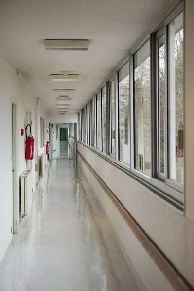 Hastane Koridorunun Içinde — Stok fotoğraf