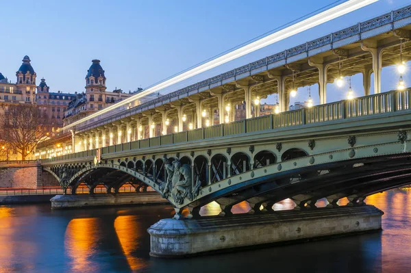 Γαλλία Παρίσι Γέφυρα Bir Hakeim Πάνω Από Τον Σηκουάνα — Φωτογραφία Αρχείου