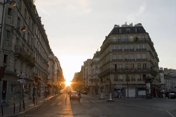 Fransa Paris Claude Bernard Sokağı Gün Batımı — Stok fotoğraf