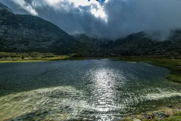 Francja Pireneje Regionalny Park Przyrody Ariegeoises Czasie Burzy Jeziora Basków — Zdjęcie stockowe