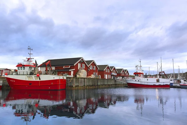 ヨーロッパ ノルウェー ノルウェー ボウ港の漁船 — ストック写真
