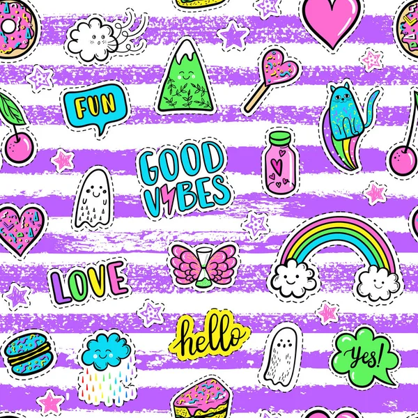 Vektör el çekilmiş moda pembe renkli yamalar: gökkuşağı, halka, dağ, kedi, hayalet, bulut, macaron, pasta, lolipop, kalp seamless modeli. Modern pop sanat plakası, yamalar PIN, 80s 90s stil rozet