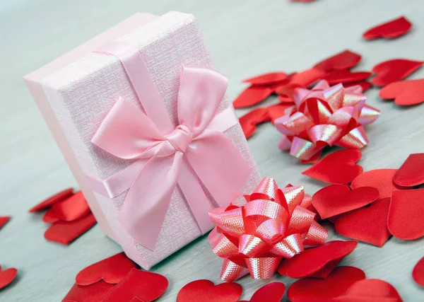 Caja Regalo Rosa Con Formas Corazón Textil Cerca — Foto de Stock