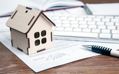 ev satın alma sözleşmesi, minyatür ev, anahtarı, yakın kadar klavye