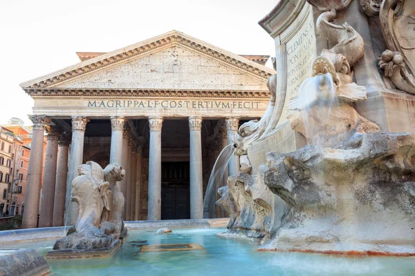 Panteão Visto Fonte Praça Rotonda Roma Itália — Fotografia de Stock