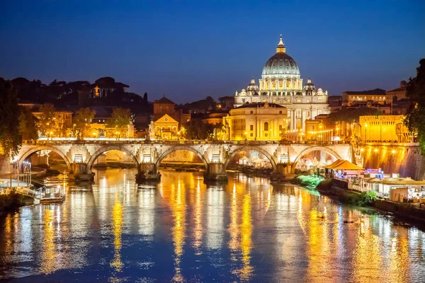 Crepúsculo Rio Tibre Com Vista Para Cidade Vaticano — Fotografia de Stock