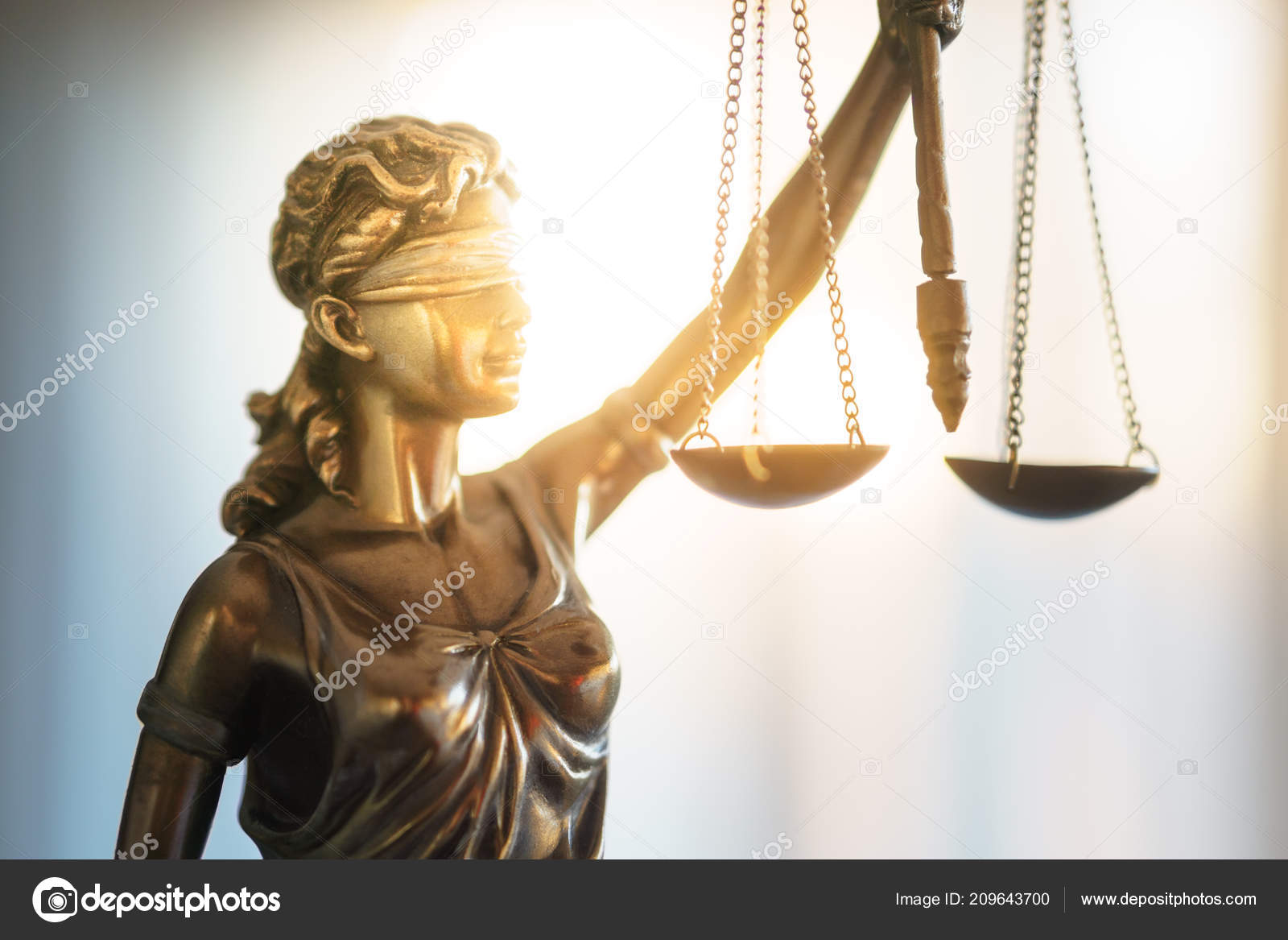 Statue Justice Avec Des Echelles Dans Bureau Avocat Lady Justice Image Libre De Droit Par N Forenza C Statue Justice Avec Des Echelles Dans Bureau Avocat Lady Justice Image Libre De Droit Par N Forenza C