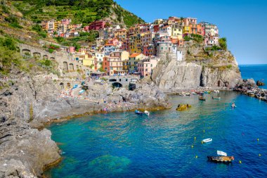 Manarola, Cinque Terre, İtalya. Manarola bir pictoresque renkli Liguria bölgesinin köydür.
