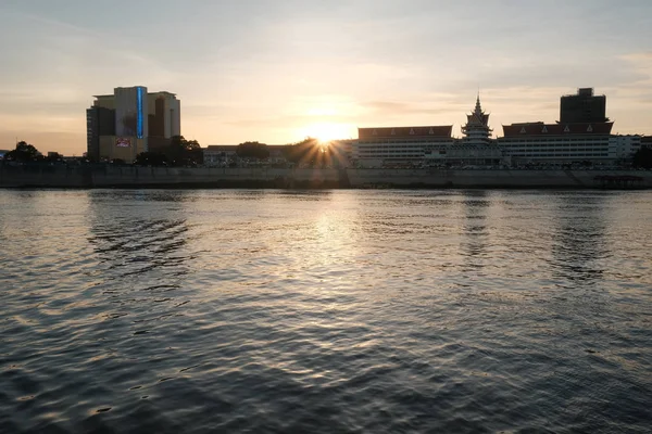 Phnom Penh, Mekong Nehri, Kamboçya, Ocak 2018