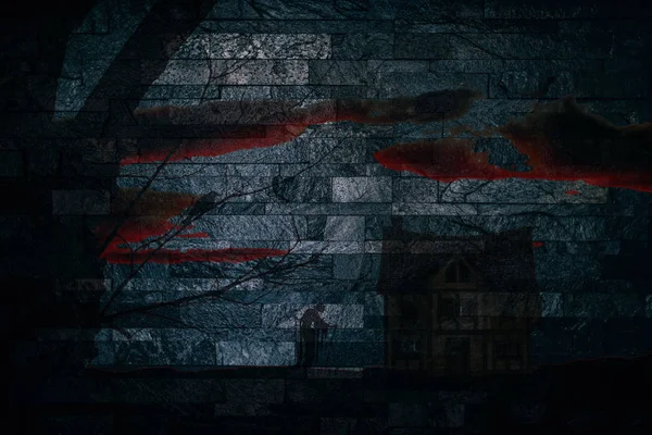 ハロウィン魔女の木と石の壁の背景にお化け屋敷の不気味なシーン — ストック写真