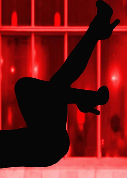 Silhouette Sexy Dame Jambes Face Certains Rouge Windows Hooker Concept — Photo