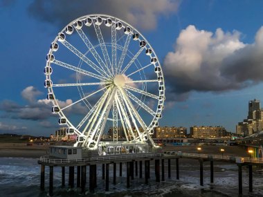 Scheveningen dönme dolap ışıklı ve şehir manzaralı geceleri iskele iskele