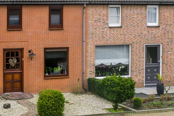 Moderno Holandês Terraço Casa Exterior Com Jardins Plantas Atrás Das — Fotografia de Stock