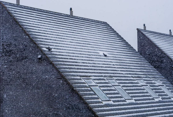 Moderne Spitze Dachterrasse Winter Mit Schnee Bedeckt Verschneites Kaltes Wetter — Stockfoto