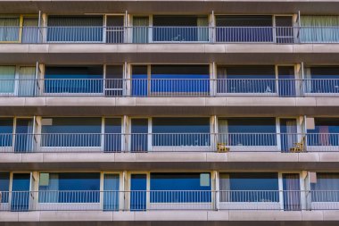 Balkonlu modern şehir daireleri, Belçika mimarisi