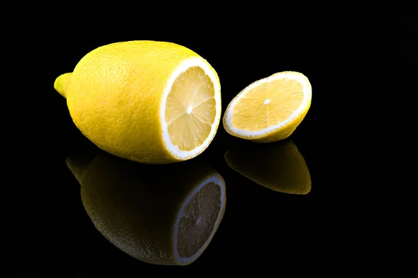 Juicy Lemon Black Background — Stock Photo, Image