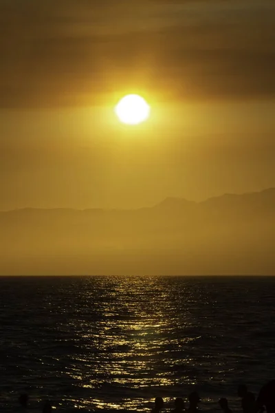 Barevný Západ Slunce Nad Pláží Santa Monica Kalifornii — Stock fotografie