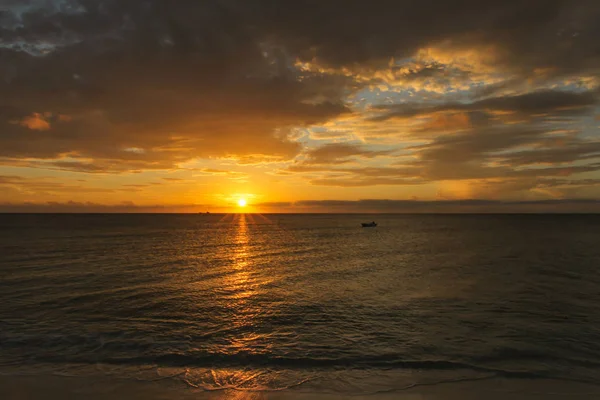 Schöner Sonnenuntergang Über Dem Ozean Der Karibik — Stockfoto