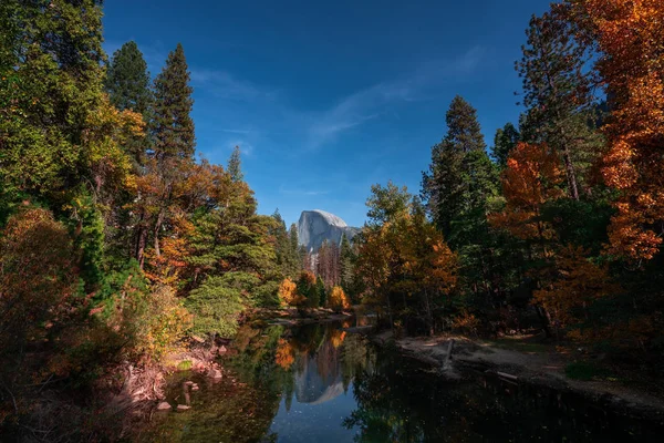 Autumn Colors Yosemite Valley Half Dome Center — Stock Photo, Image