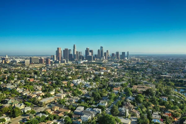 Drone lövés a belvárosban Los Angeles Kaliforniában — Stock Fotó