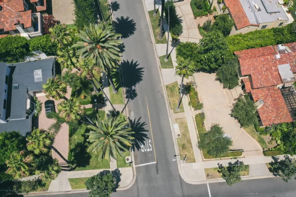 Drone view of the neighbourhood in Beverly Hills California — Stock Photo, Image