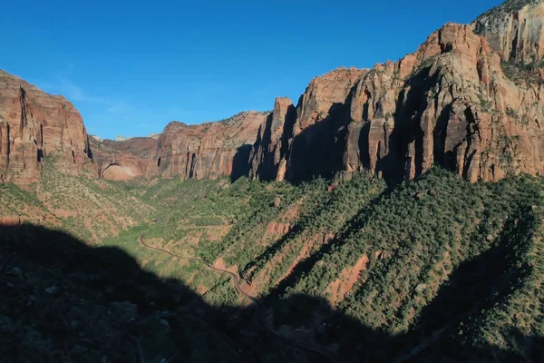 Vista drone do vale no Parque Nacional de Zion em Utah — Fotografia de Stock