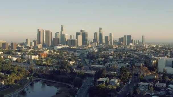 Los Angeles Şehir Merkezinden Havadan Ateş — Stok video