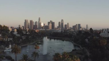 Kaliforniya'da Los Angeles ve Echo Park Drone panoramik görünümü