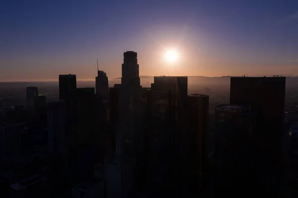Légi Kilátás Los Angeles Városára Sziluett Naplemente Fényben Kaliforniában — Stock Fotó