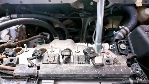 Voiture Ne Demarre Pas >> La Voiture Ne Demarre Pas Son Froid Dehors Un Homme Devisse Une Voiture Ne Demarre Pas >> La Voiture Ne Demarre Pas Son Froid Dehors Un Homme Devisse Une