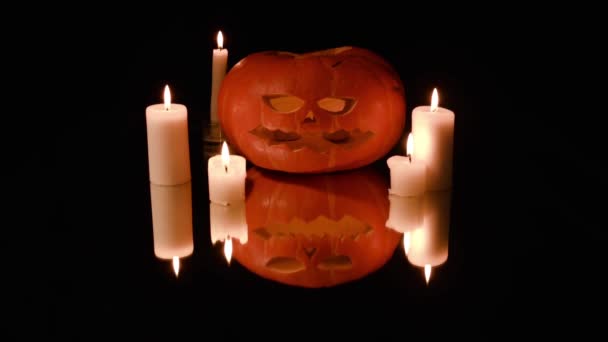 Día Todos Los Santos Halloween Pumpkin Con Cara Malvada Tallada — Vídeo de stock