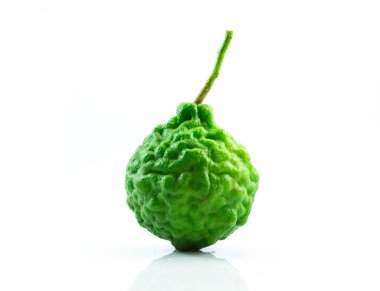 bergamot beyaz arkaplanda izole edildi