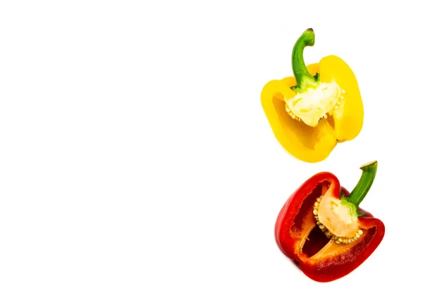 Röd Gul Paprika Ovanifrån Isolerad Vit Bakgrund — Stockfoto