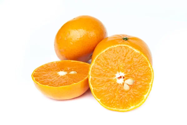 Mandarin Orange Skiva Isolerad Vit Bakgrund — Stockfoto