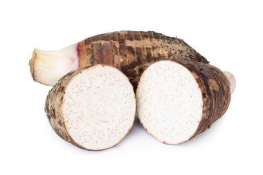 Tatlı taro kök, beyaz arka plan üzerinde izole Satoimo patates.