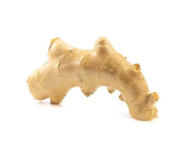 Beyaz arkaplanda zencefil izole.