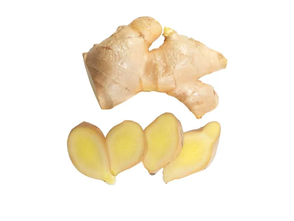 Beyaz arka plan üzerinde ot tıbbi kavramı izole üstten görünüm taze zencefil dilim.