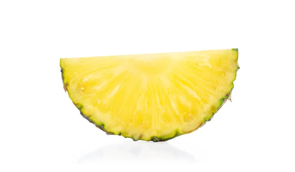 Verse Ananas Segmenten Geïsoleerd Een Witte Achtergrond Clpping Pad — Stockfoto