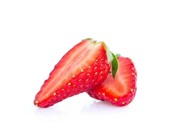 Frische Erdbeerscheibe Isoliert Auf Weißem Hintergrund Fruchtkonzept — Stockfoto