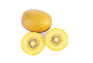 Beyaz arka plan üzerinde izole altın kivi dilim.