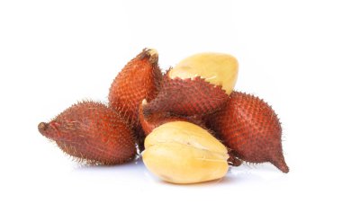 salak meyve, beyaz arka plan üzerinde izole salacca zalacca